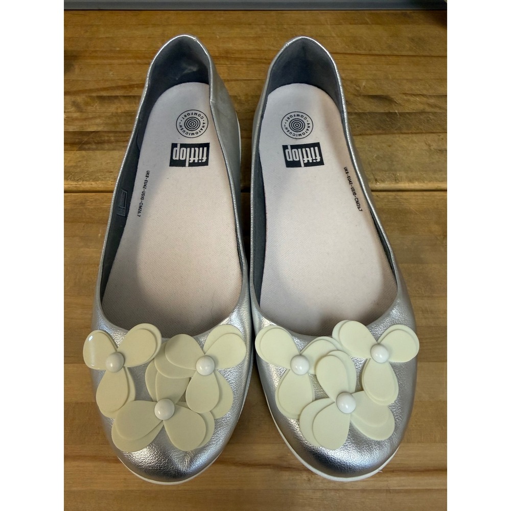 FitFlop Silver Metallic Leather Floral Applique Ballet Flats US 10